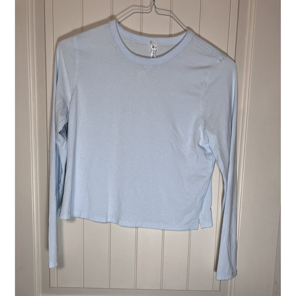 Lululemon Women 6 Light Blue Cropped Long Sleeve Top Soft Casual Yoga Minimalist